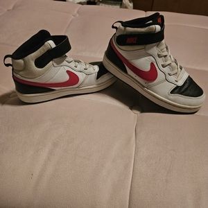 Nike size 3Y Sneakers